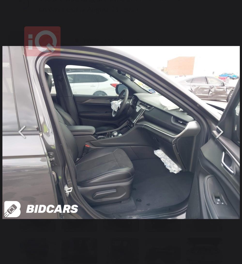 جیپ گراند شیرۆکی